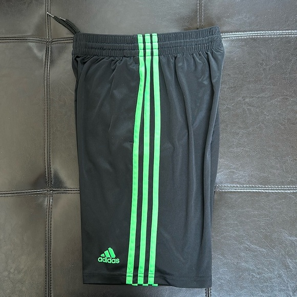 Adidas drawstring climalite shorts - Picture 2 of 15